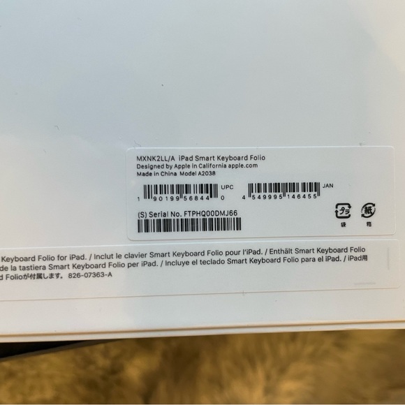 Brand New Sealed Apple Smart Keyboard Folio Apple iPad Air Pro 11-inch MXNK2LL/A - Picture 3 of 5